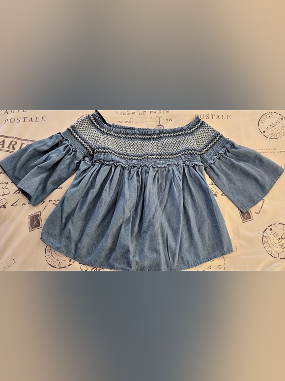bebe Smocked Off-Shoulder Top in Blue Size Medium Like New